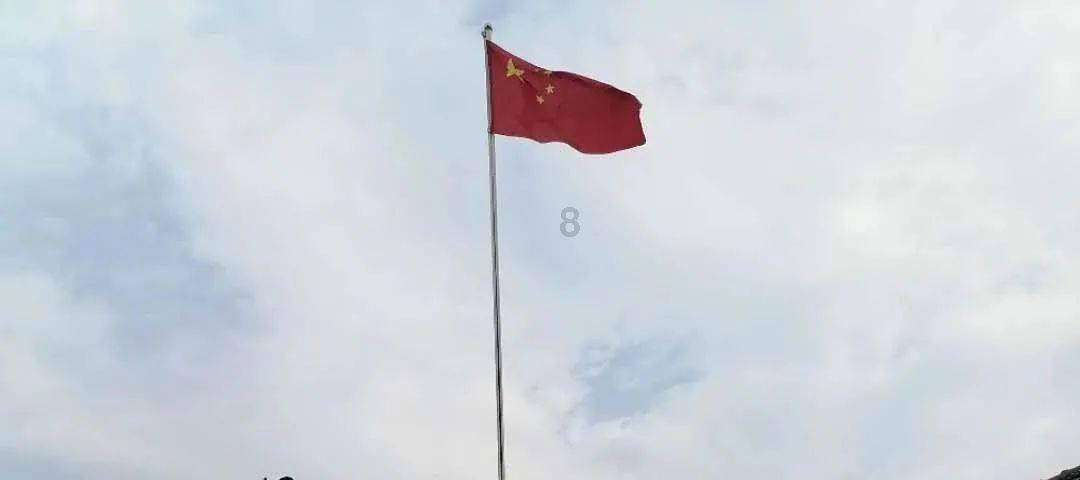 朋友今年30岁没老婆，抱怨父母没有给他买房买车，他妈去世的早？游戏画面